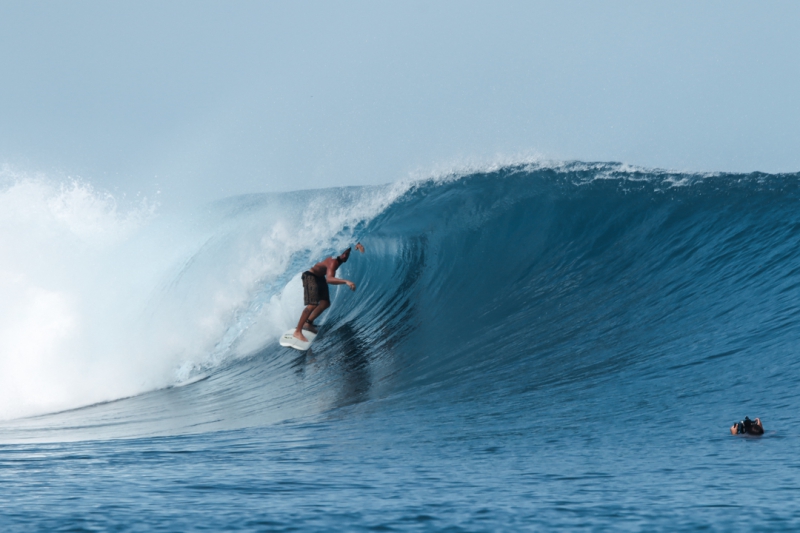 Mentawai surfing